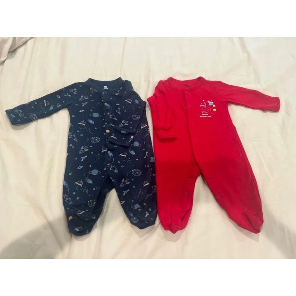 I Bears 2 pc dark blue and red long-sleeve footed baby sleepsuit 1-3months